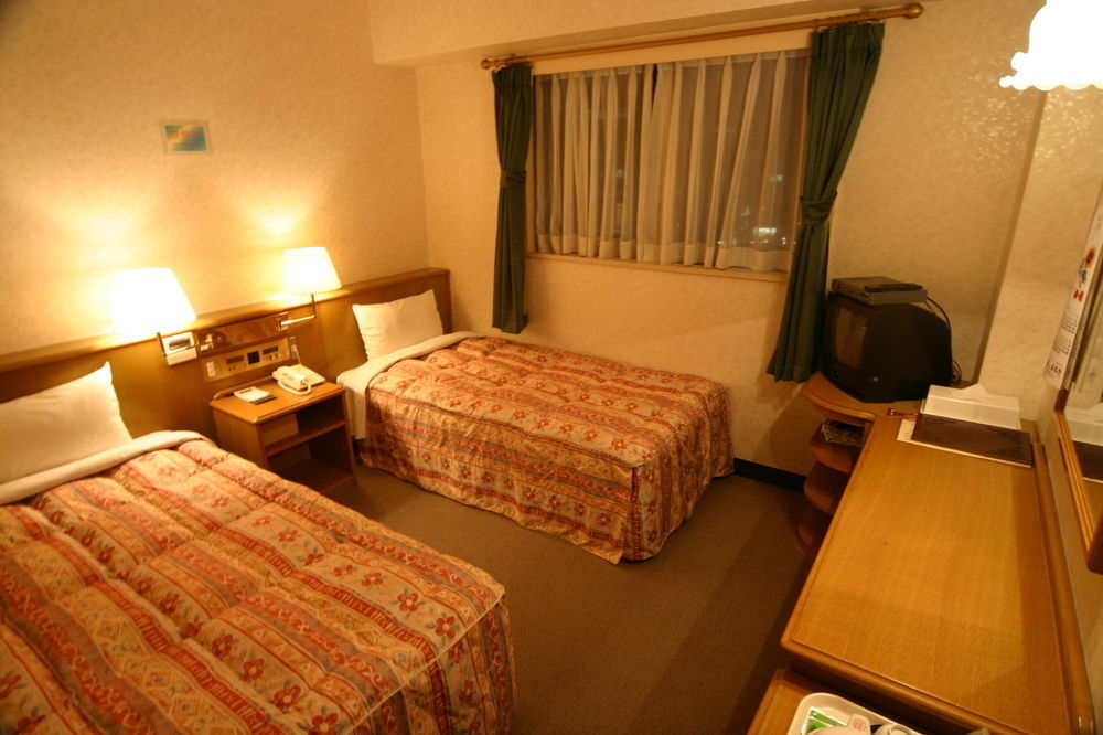 Hotel Maruki Naha Buitenkant foto
