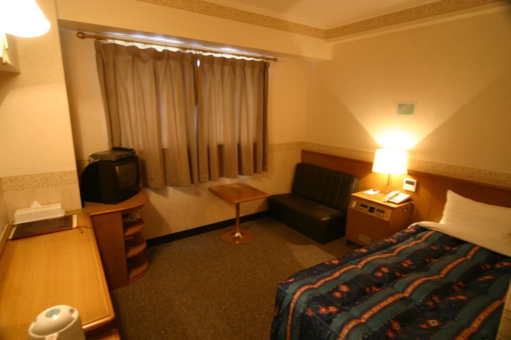 Hotel Maruki Naha Buitenkant foto