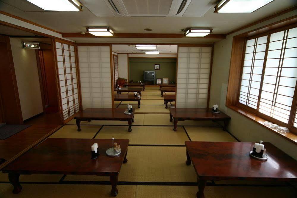 Hotel Maruki Naha Buitenkant foto