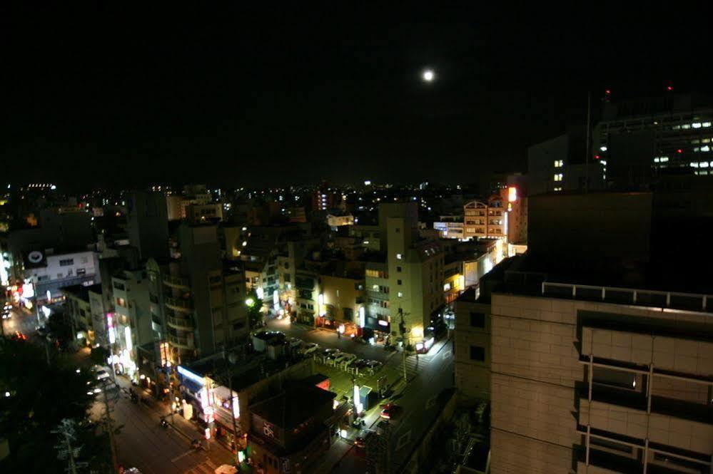 Hotel Maruki Naha Buitenkant foto